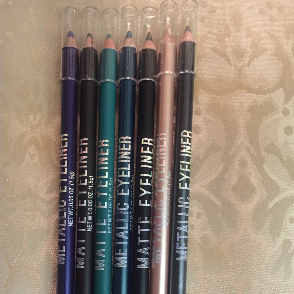 NEW! LA Colors metallic eyeliner set